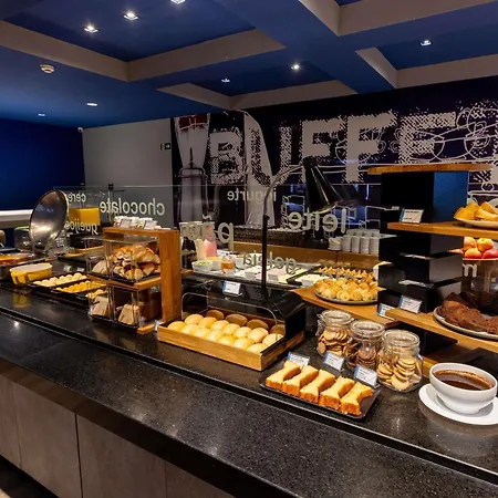 ibis budget Curitiba Centro-2