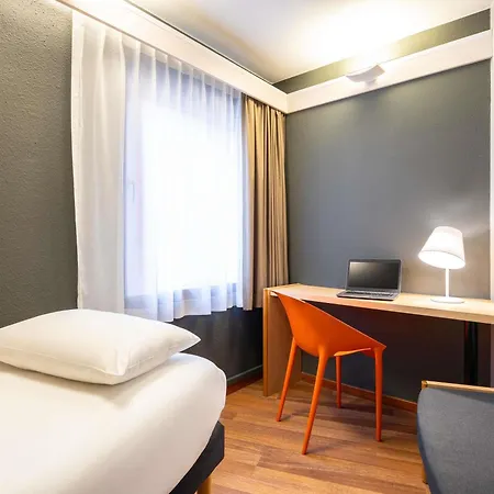 Ibis Brussels City Centre-2