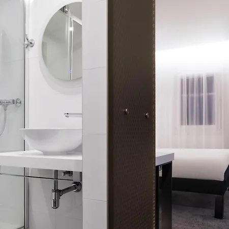 Ibis Praha Old Town-3