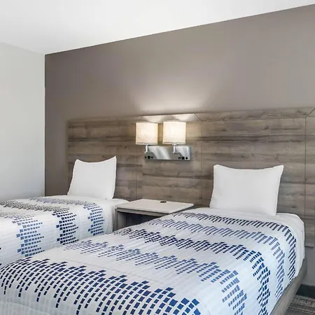 Amsterdam Inn & Suites, An Ascend Collection Hotel-3