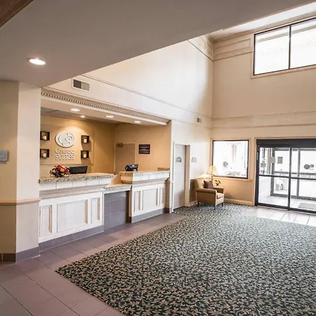 Comfort Suites University Area Notre Dame-South Bend-3