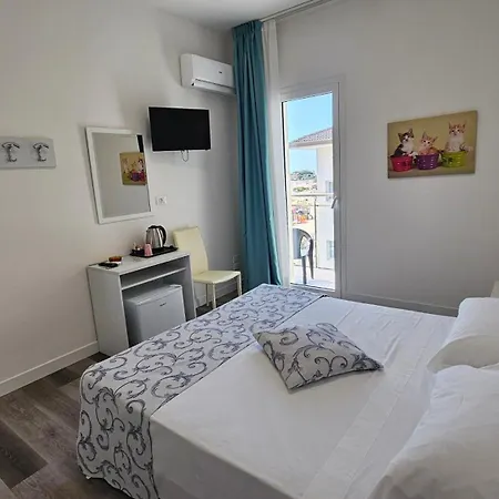 Hotel Linda-2