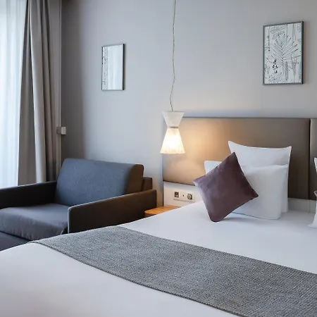 Hotel Magenta 38 By Happyculture-3