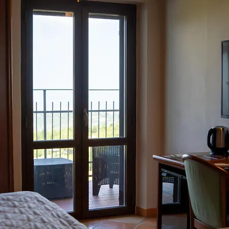 Hotel La Scottiglia e Ristorante-2