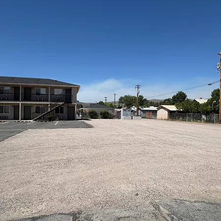 Shady Motel-2