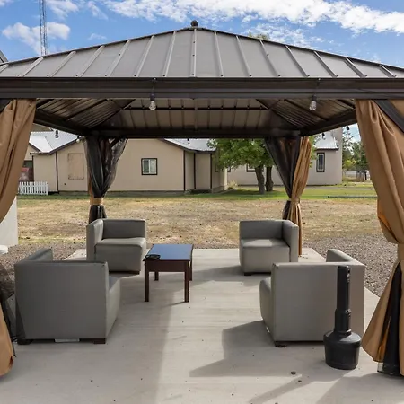 Oregon Trail Inn And Suites-3