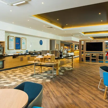Holiday Inn Express - Bicester By Ihg-3