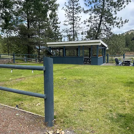 Columbia Point Resort-2