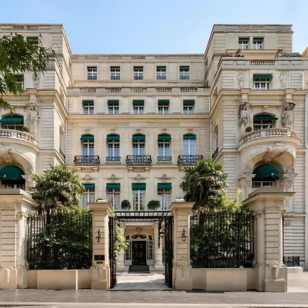 Shangri-La Paris-2