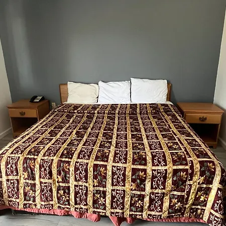 Executive Inn-3