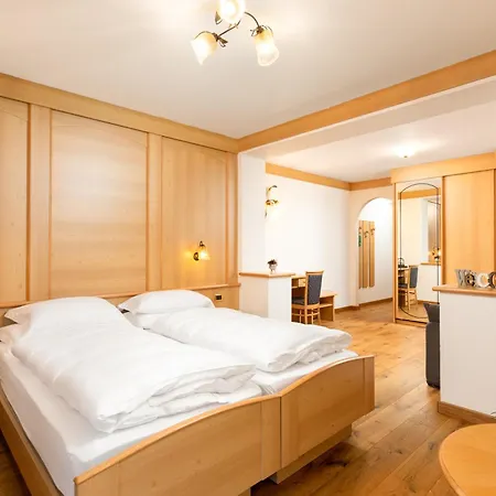 Hotel Pareda-3