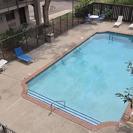 Ramada By Wyndham Westminster Denver-2