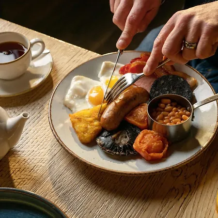 The Saracens Head Hotel - The Coaching Inn Group-2