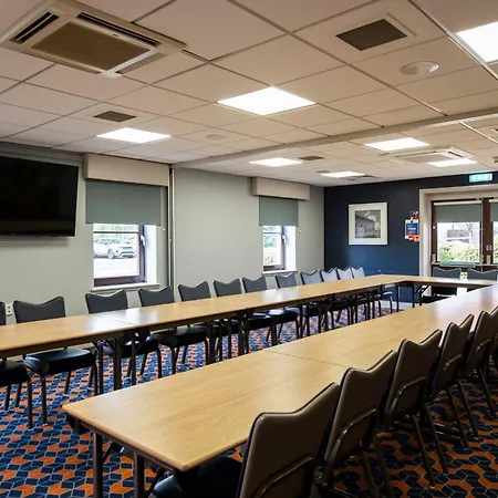 Holiday Inn Express Perth By Ihg-2