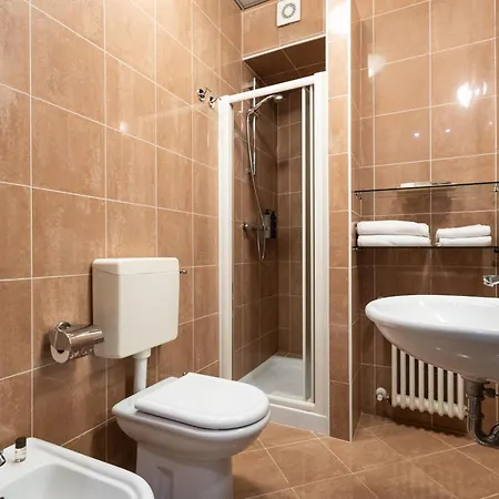 Waldorf Suite Hotel-3
