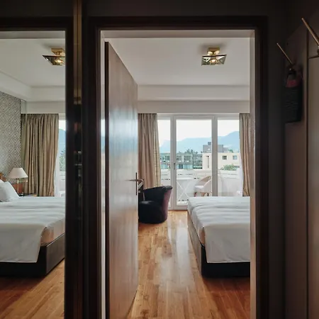 Hotel Aurora-2