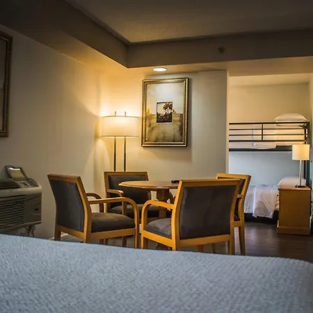 Royal Hotel West Edmonton, Trademark Collection By Wyndham-3