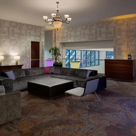 Hilton Woodland Hills/ Los Angeles-3