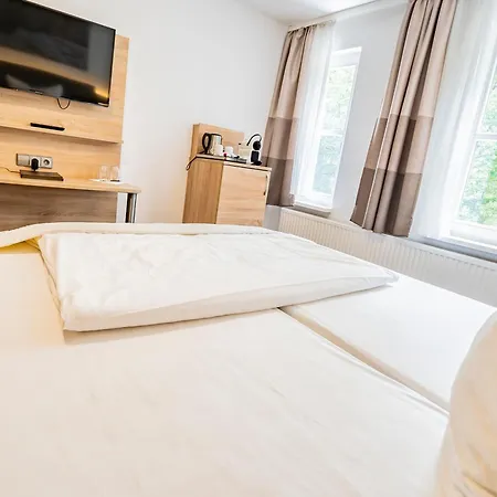 Hotel Waldhalle-3