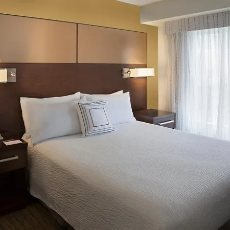 Cambridge Suites Mississauga-3