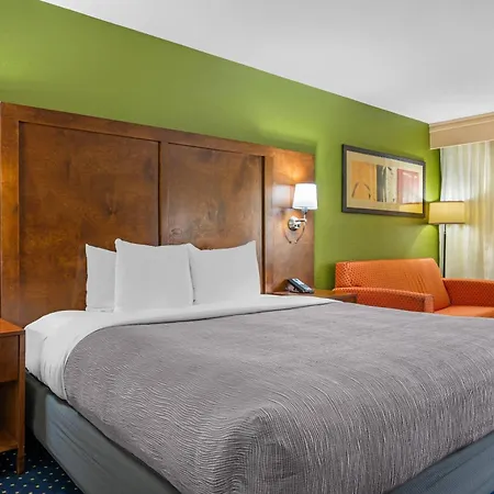 Quality Inn & Suites Goshen-2
