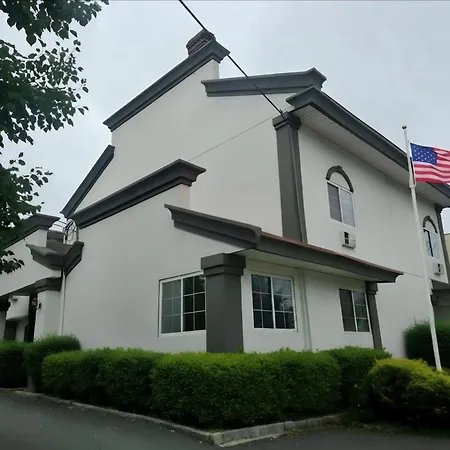 Super 8 By Wyndham Monticello Ny-3
