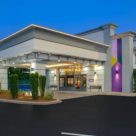 Spark By Hilton Asheville Blue Ridge Parkway-2