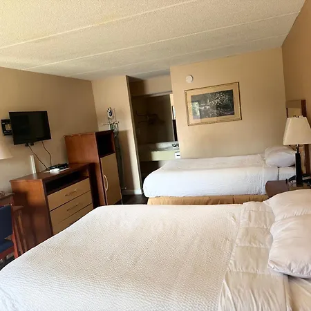 Camilla Inn & Suites-3