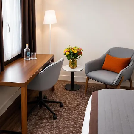 Hotel Mayflower Opera-3