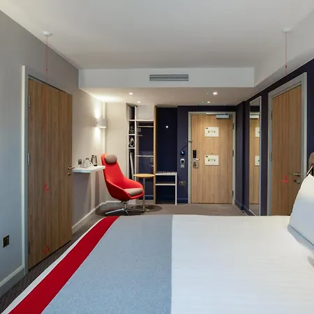 Holiday Inn Express Cambridge West - Cambourne By Ihg-2