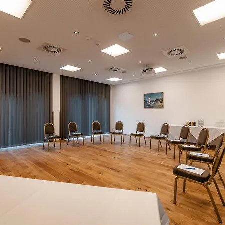 Holiday Inn Innsbruck By Ihg-3