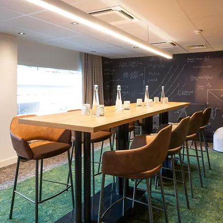 Novotel Bordeaux Centre Ville-3