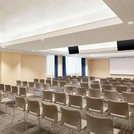 Courtyard By Marriott Rome Central Park-2