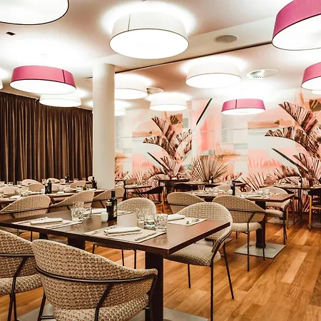 Four Points Sheraton Bolzano Bozen-3