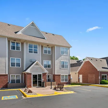 Mainstay Suites Appleton Airport - Fox River Mall Area-3