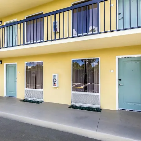 Quality Inn Palm Beach International Airport-2