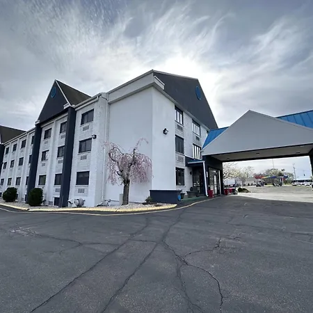 Cromwell Inn - Middletown-3