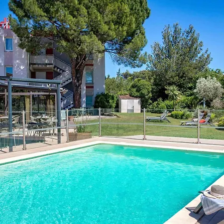 Ibis Salon De Provence-3