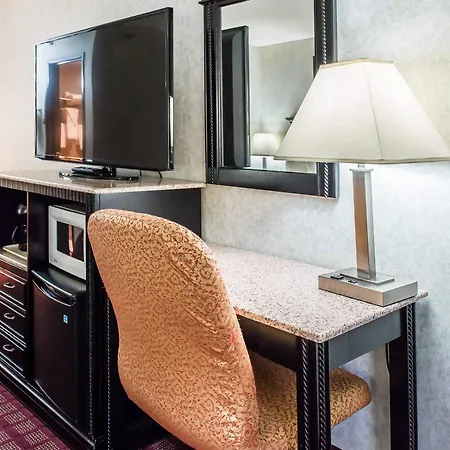 Quality Inn & Suites Gibsonia - Pittsburgh North-2