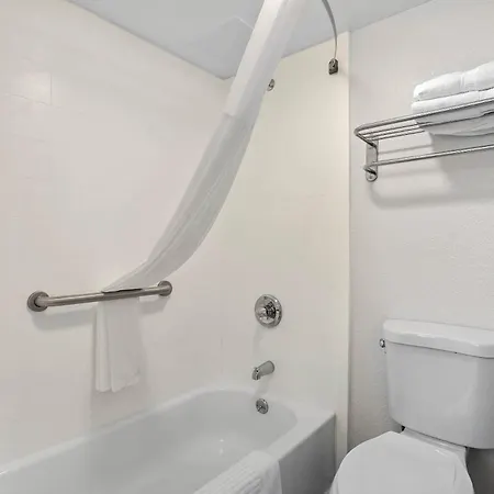 Comfort Inn Dunmore - Scranton East-3