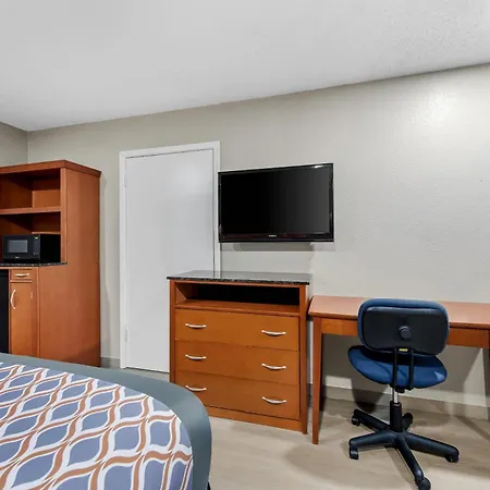 Rodeway Inn & Suites Jefferson-2