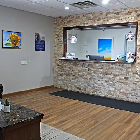 Days Inn By Wyndham West-Eau Claire-2