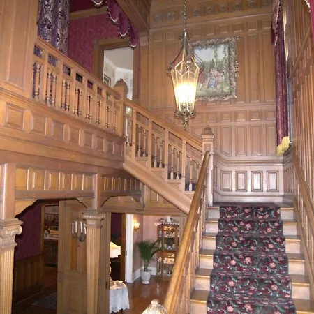 Alexander Mansion Bed And Breakfast-2