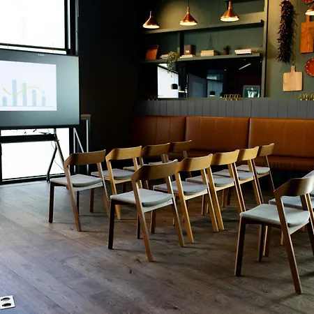 Moxy Brussels City Center-3