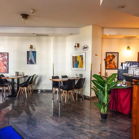 Suite Hotel 900 m zur Oper-3