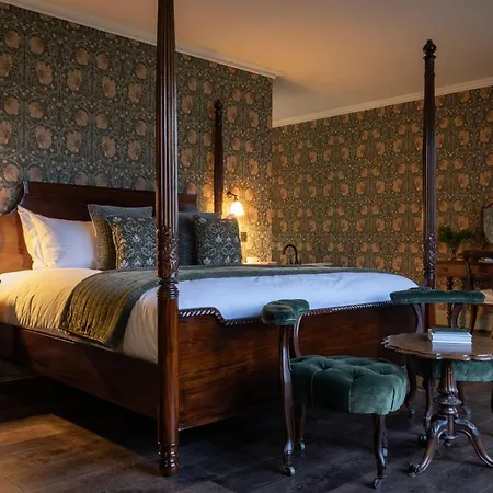 Dumbleton Hall-3
