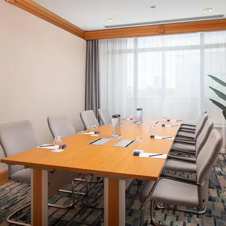 Hilton Paris Charles De Gaulle Airport-3