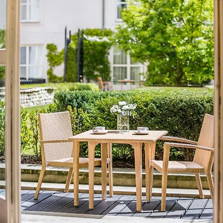 Mandarin Oriental, Prague-3