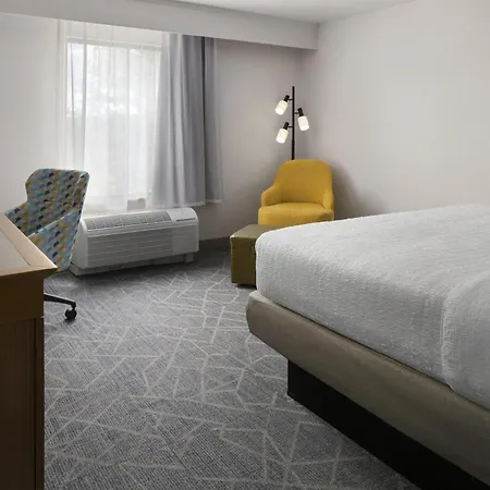 Hampton Inn & Suites Tilton-2