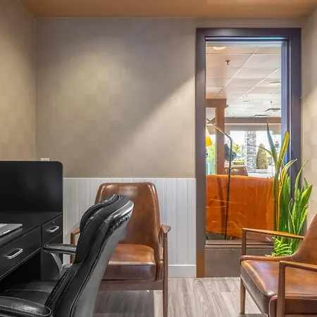 Ramada By Wyndham Surrey/Langley-2